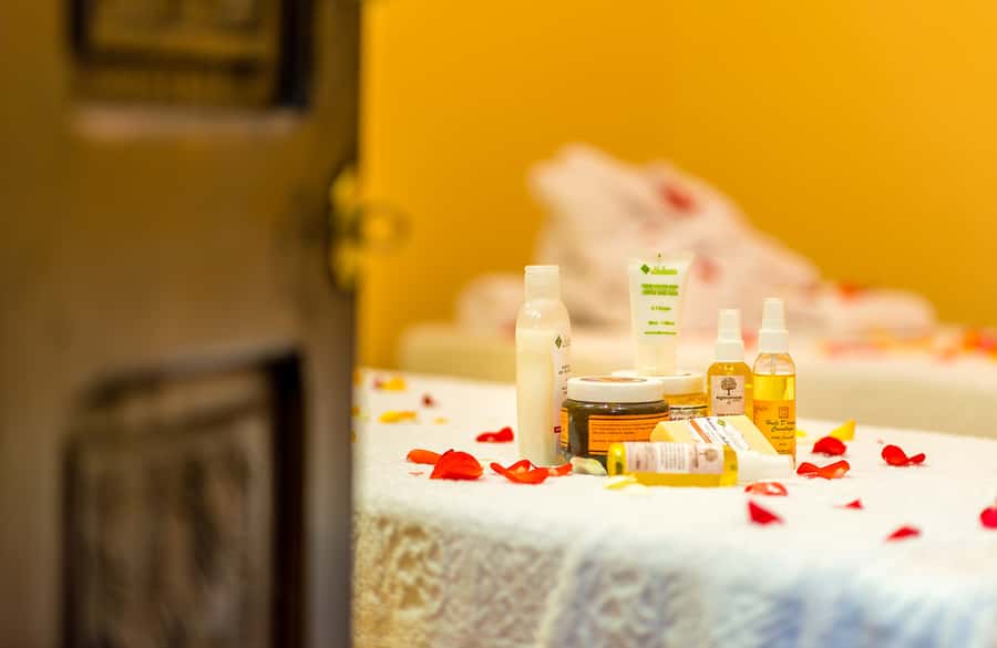 Marrakech: Palmeraie Camel Ride & Traditional Moroccan Spa - Mint tea under a nomadic tent