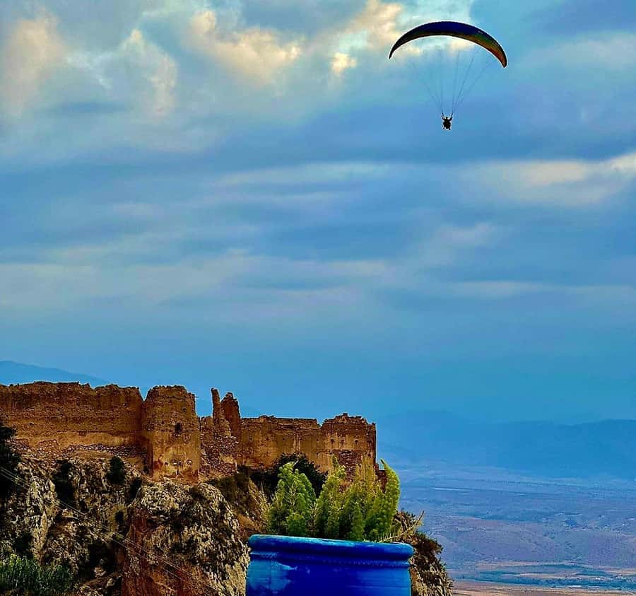 Marrakech: Paragliding over Agafay Desert & Atlas Mnt Views - The 15-minute tandem flight
