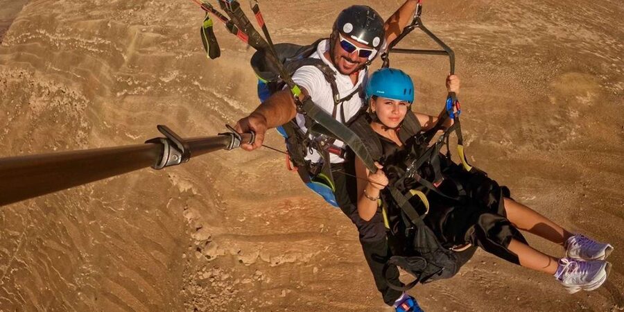 Marrakech: Paragliding over Agafay Desert & Atlas Mnt Views - Who should book this experience