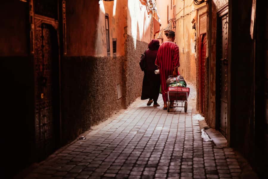 Marrakech: Private Food Tour – 10 Tastings with Locals - The guide makes the difference