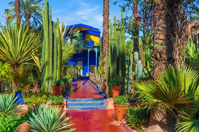 Marrakech: Private Guided Half-Day City Tour - Getting around by private minivan