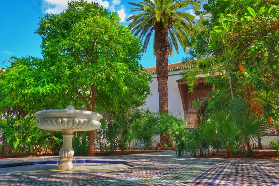 Marrakech: Private Half-Day City Highlights Tour - The souks: color, scent, craft, and sales pressure