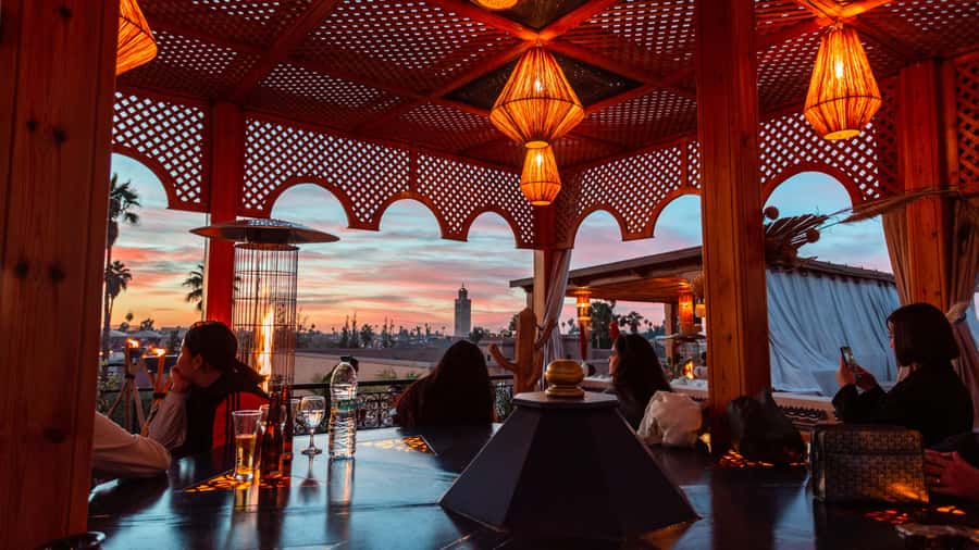 Marrakech: Rooftop Dinner with Koutoubia View - What happens during the two-hour dinner