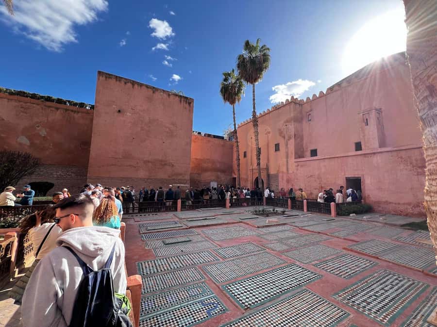 Marrakech: Saadian Tombs, Bahia Palace, Medina and Souk Tour - Pace, group size, and the four-hour walk