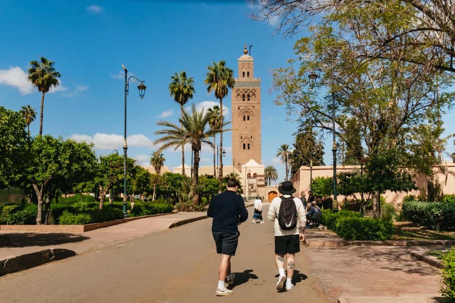 Marrakech: Saadian Tombs & Bahia Palace, Medina Guided Tour - Meeting at Jemaa el-Fnaa