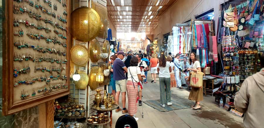 Marrakech: Tailor-Made City Tour With Your Own Private Guide - Why the guide makes such a difference