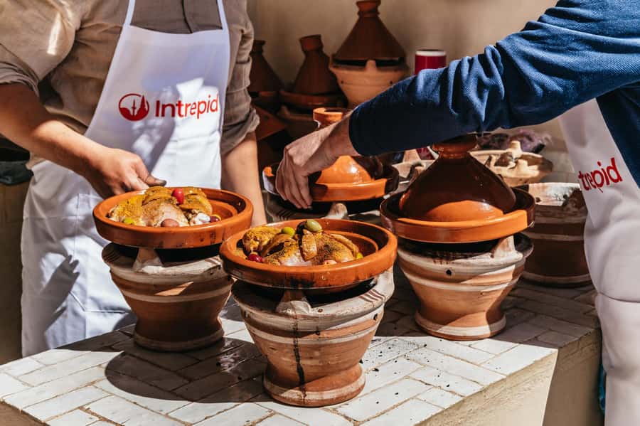 Marrakech: Tajine Cooking Class in a Traditional Riad - Shopping for spices and fresh ingredients in the souks