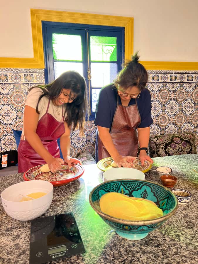 Marrakech: Traditional Moroccan Crepes & Bread Cooking Class - Arriving at 44 Der Hajra near Bab Doukkala