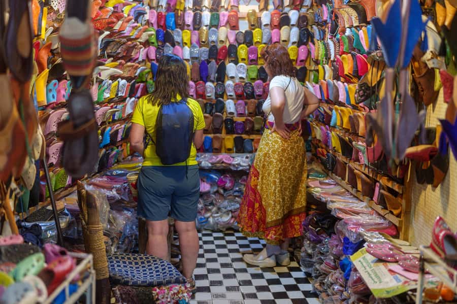Marrakech: Vibrant Souks, Local Artisans & Medina Experience - Artisan workshops and Morocco’s working traditions