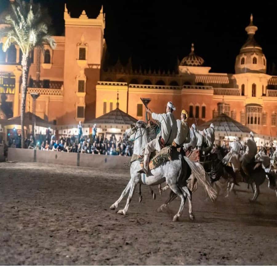 Marrakesh: Fantasia Show & Moroccan Dinner - Choosing between méchoui and tagine
