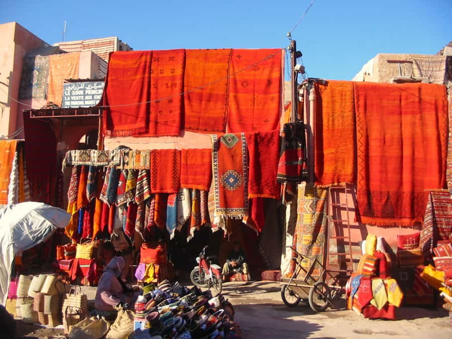 Marrakesh: Guided Souk Shopping Tour with a Local Guide - Meeting your guide at Hotel Ali