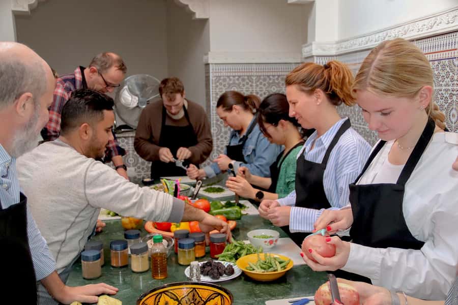 Marrakesh: Moroccan Dishes Cooking Class with a Local Chef - Useful timing and language advice