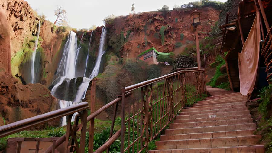 Marrakesh: Ouzoud Waterfalls Trip with Hike & Boat Option - Lunch above the falls, with the bill separate