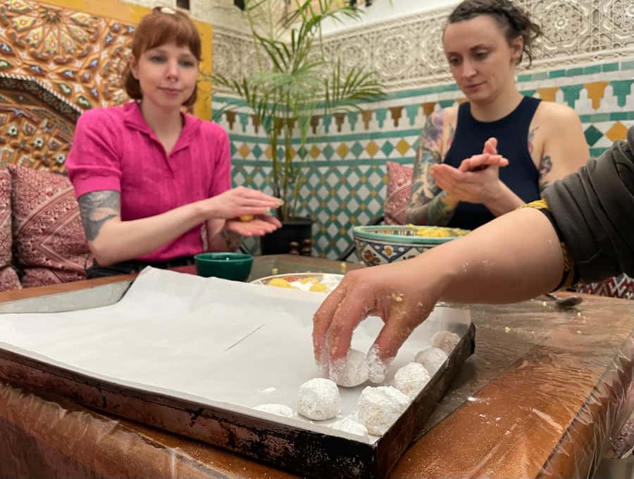 Moroccan Crepes & Pastries Kitchen - What the two hours look like