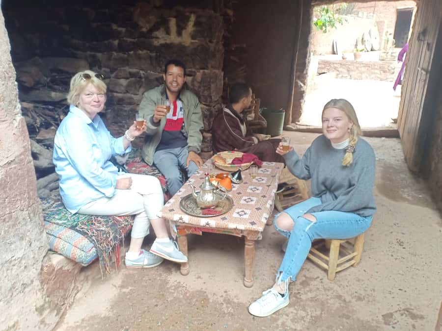 Ourika Valley ,Berber villages ,Atlas Mountains + Lunch - The first Atlas Mountains photo stop