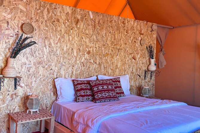Overnight stay in the Agafay Desert, Deluxe Tent with Show and Swimming Pool - Swimming pools with a view