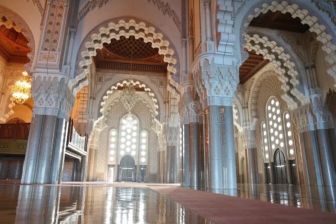Private Guided Tour of Casablanca Including Mosque Entrance - Private transport makes a busy city easier
