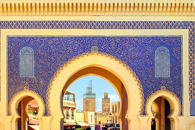 Private guided tour of Fez with lunch from Casablanca - The Casablanca departure and the seven-hour transfer