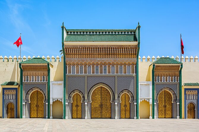 Private Guided Tour of the Medina of Fez and its Surroundings - Royal Palace and Bab Boujloud: two useful bookends