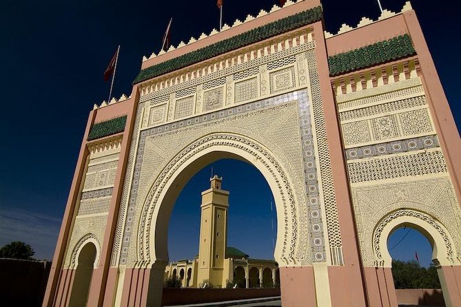 shared group Fez To Fez via Merzouga Desert Tour 2 Days/ 1 Night - Midelt gives you a practical lunch stop