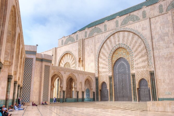Skip the line Hassan 2 mosque Premium Tour entry ticket included - Entering the mosque without handling admission yourself