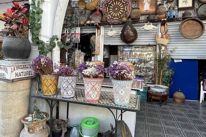 Street Private Guided Food Tour with Tastings at Casablanca - Private guiding changes the experience