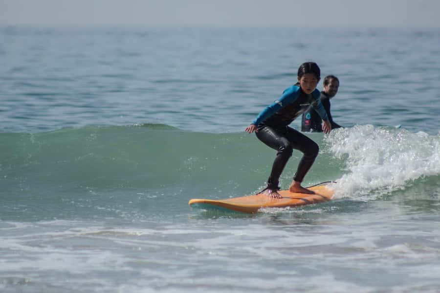 Surf Lessons with Local instructor - The 150-minute lesson, from beach briefing to first ride
