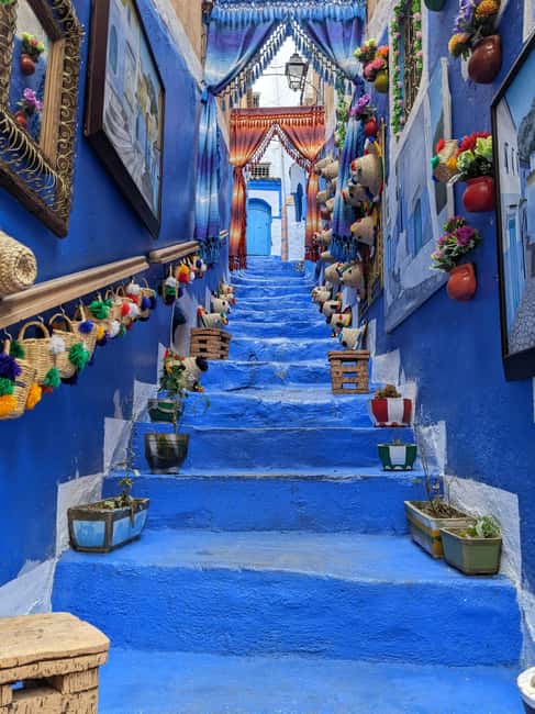 Tangier: Guided Day Trip to Chefchaouen - First steps into the blue-painted medina