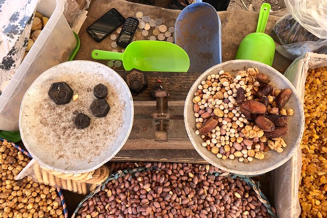The Sunday Market in Had Draa & Local Food Tasting. - The food tasting is part of the cultural lesson