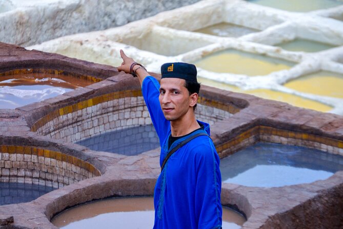 Tour guide in the old city of Fez - Al-Attarine Madrasa and the craft of Moroccan decoration