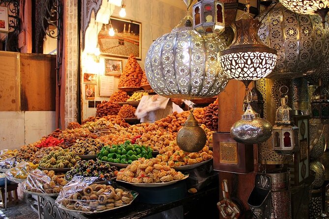Traditional Souks Shopping Private Tour in Casablanca - Starting with pickup and a private car